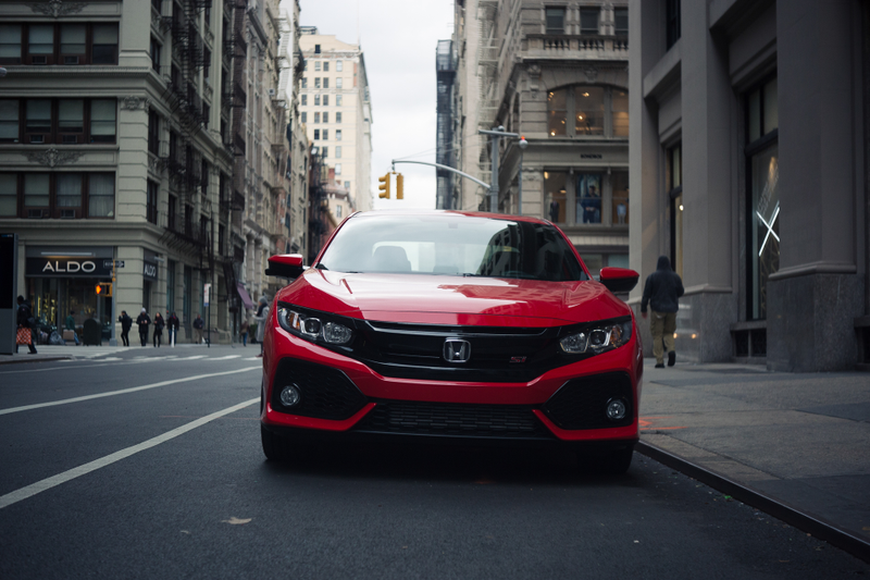 Illustration for article titled The 2017 Honda Civic Si Is A Love Letter To The Manual Transmission